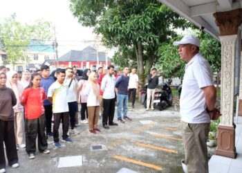 Wakil Bupati Meranti Pimpin Apel Pagi di DPMPTSP. (Foto/Diskominfo Kep. Meranti)