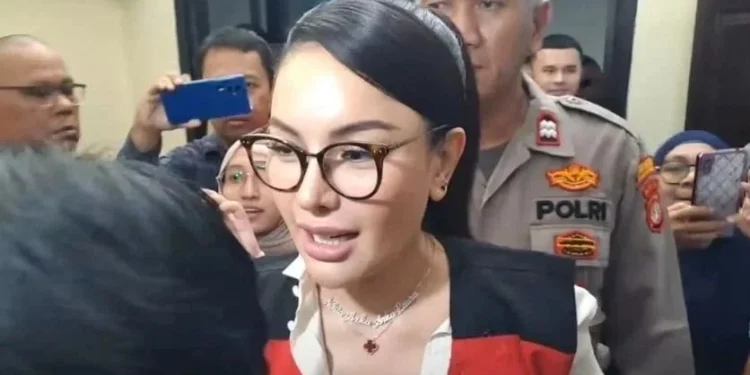 Artis Nikita Mirzani. (Foto/Doc)