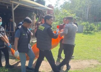 Penemuan jasad Aditya Warman, pemimpin redaksi (pemred) salah satu media online di Pangkalpinang. (Foto/Doc)