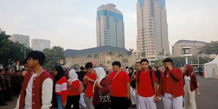Warga Padati Jalan Medan Merdeka Utara Saksikan Upacara HUT ke-80 RI. (Foto/Doc)