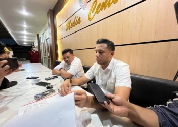 Kasat Reskrim Polresta Pontianak, Kompol Wawan Darmawan didampingi Wakasat Reskrim saat konpers. (Foto/Doc)