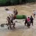 Warga Sukabumi Gotong Jenazah Seberangi Sungai. (Foto/Doc)