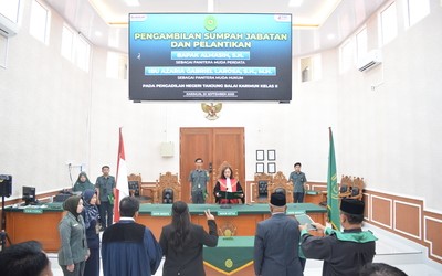 Acara pelantikan dan sumpah jabatan dua pejabat panitera di Pengadilan negeri Karimun. (Foto/Dokumentasi).