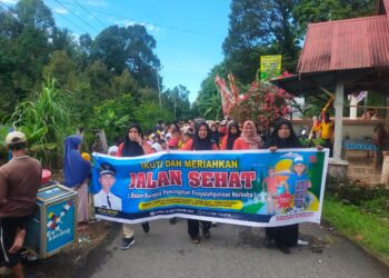 Pemerintah Nagari Koto Baru Adakan Jalan Sehat Anti Narkoba. (Foto/Agustin)