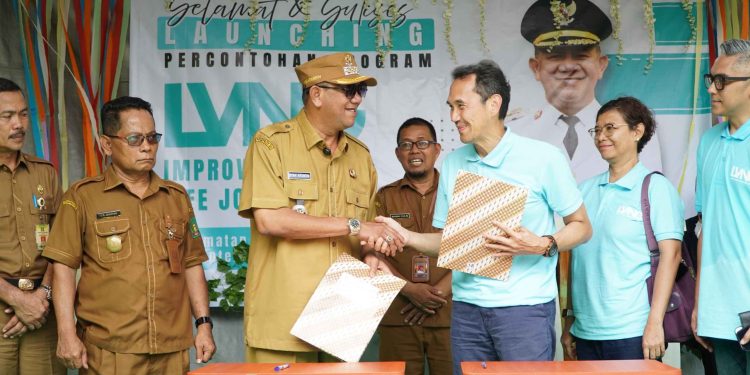Bupati Syah Afandin Launching Program LVNG Pemantauan Kesehatan Digital Anak di Langkat. (Foto/Diskominfo Langkat)