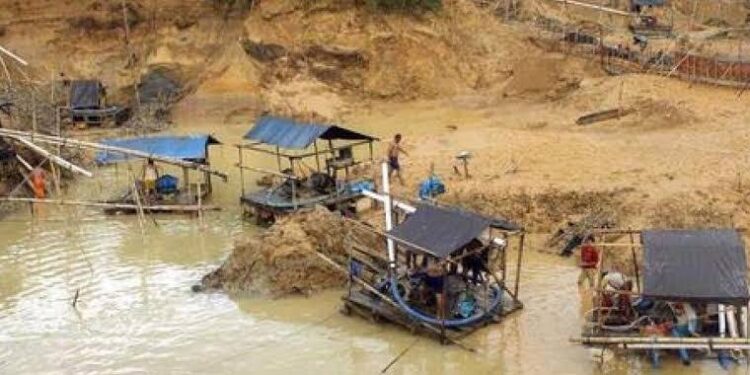 Penambangan Emas Ilegal di Kuansing. (Foto/Doc)