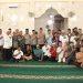 Polres Langkat menggelar safari Jumat curhat di Masjid Al Istiqomah lingkungan IV, Kelurahan Pekan Kuala, Kecamatan Kuala, Kabupaten Langkat, Jumat (31/10/2025). (Foto/JR Siahaan)