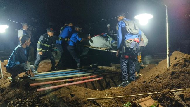 Petugas Pemadam Kebakaran Turun Tangan Bantu Pemakaman Pria Obesitas 200 Kg di Kuningan Jabar. (Foto/Doc)