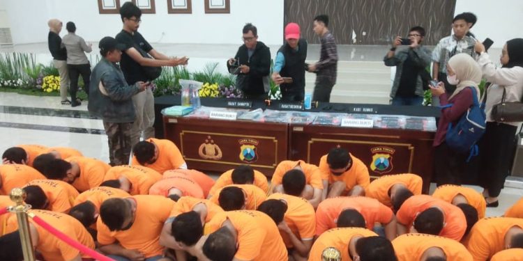 Peserta Pesta Seks Gay di Surabaya. (Foto/Doc)