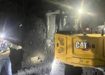 Proses evakuasi pekerja PT Freeport Indonesia yang terjebak dalam di tambang bawah tanah Grasberg Block Cave, Mimika, Papua Tengah. (Foto/Doc)