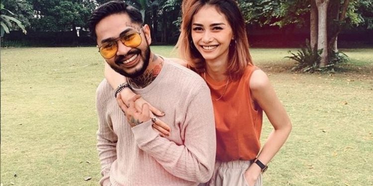 Onadio Leonardo bersama sang istri. (Foto/Doc)