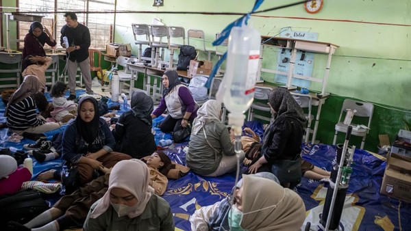 Ratusan Siswa SMP di Bandung Barat Keracunan MBG. (Foto/Doc)