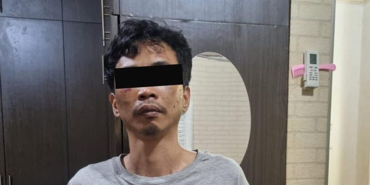 Pria berinisial AR (31) yang mengaku staf anggota Komisi III DPR ditangkap polisi di Tanah Abang, Jakarta Pusat. (Foto/Doc)