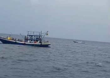 Suasana upaya pencarian korban kapal KM Mina Maritim 148 yang tenggelam di perairan Talisayan, Kabupaten Berau, Kalimantan Timur, pada Minggu (26/10/2025). (Foto/Doc)