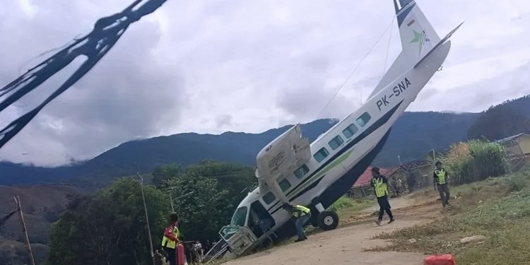 Pesawat Smart Air Tergelincir di Bandara Tiom Lanny Jaya. (Foto/Doc)
