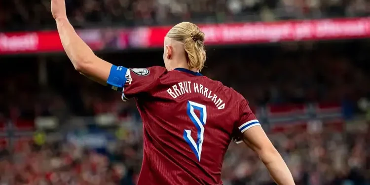 Striker Norwegia, Erling Haaland merayakan golnya ke gawang Israel di kualifikasi Piala Dunia 2026 zona Eropa, Minggu (12/10/2025). (Foto/Doc)