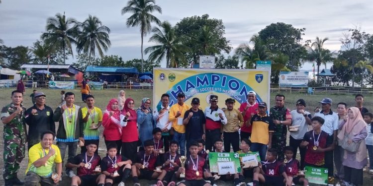 Acara Penutupan Turnamen Mini Soccer U-15 Desa Mepar. (Foto/Doc)