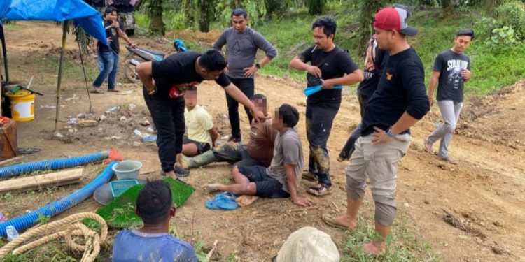 Polisi Gerebek Tambang Emas Ilegal di Pasaman Barat. (Foto/Doc)