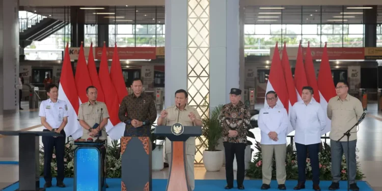 Presiden Prabowo saat meresmikan Stasiun Tanah Abang Baru, Jakarta, Selasa (4/11/2025). (Foto/Doc)