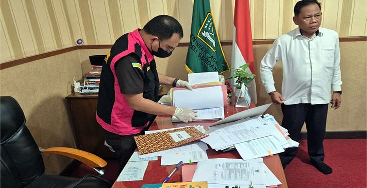 Kejari Deli Serdang Geledah Kantor Kemenag Terkait Dugaan Korupsi Dana BOS Madrasah. (Foto/Doc)