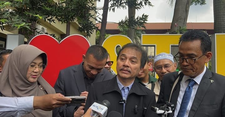 Roy Suryo CS Walk Out saat Audiensi Komisi Percepatan Reformasi Polri. (Foto/Doc)