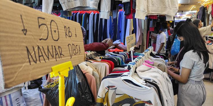 Ilustrasi toko thrifting. (Foto/Doc)