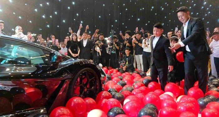 Viral Ulang Tahun Bocah di Makassar Dihadiahkan Lamborghini. (Foto/Doc)