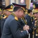 Kapolda Sumatera Utara (Sumut), Irjen Pol Whisnu Hermawan Februanto, dianugerahi Tanda Kehormatan Bintang Bhayangkara Pratama oleh Kapolri Jenderal Polisi Listyo Sigit Prabowo. (Foto/Doc)