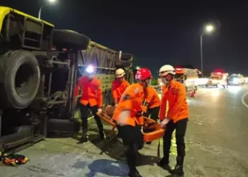 Bus PO Cahaya Trans Tabrak Pembatas Jalan di Semarang, 15 Orang Tewas. (Foto/Doc)