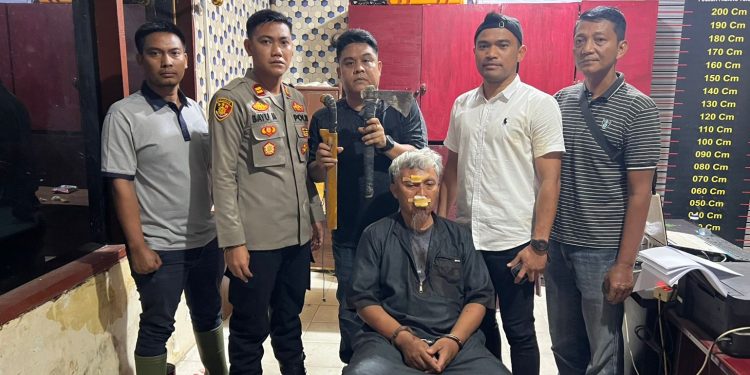 Polsek Padang Tualang Amankan Terduga Pelaku Pembunuhan di Desa Buluh Telang. (Foto/JR Siahaan)
