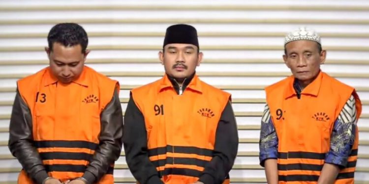 KPK Tetapkan Bupati Bekasi Ade Kuswara Kunang dan Ayahnya Tersangka Suap Ijon Proyek. (Foto/Doc)