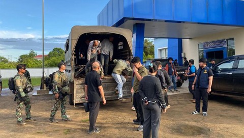 Kantor Imigrasi Kelas II Non TPI Ketapang mengamankan 15 Warga Negara Asing (WNA) asal China yang menyerang warga sipil dan lima anggota TNI di Kecamatan Tumbang Titi. (Foto/Doc)