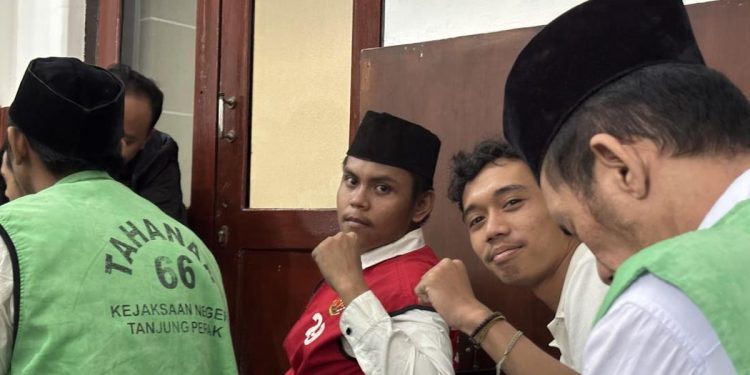 Alfarisi bin Rikosen (Rompi Merah). (Foto/Doc)