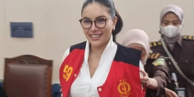 PT DKI Jakarta Perberat Hukuman Nikita Mirzani Menjadi 6 Tahun Penjara. (Foto/Doc)