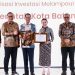 Wali Kota Amsakar Achmad dan Wakil Wali Kota Batam poto bersama. (Foto/Kominfo).