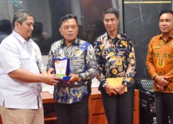 Bupati Kepulauan Meranti AKBP (Purn) H. Asmar menegaskan bahwa peningkatan produksi migas. (Foto/Zaini).