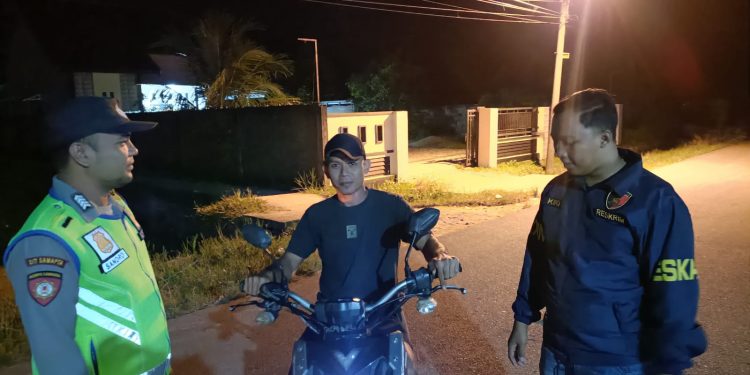 Polsek Belitang III Intensifkan Patroli Malam. (Foto/Yesi)