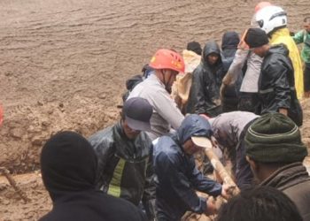 Satu Keluarga Korban Longsor Ciraua Ditemukan Tewas Berpelukan. (Foto/Doc)