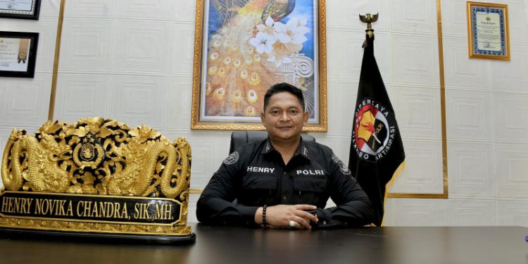 Kepala Bidang Humas Polda Nusa Tenggara Timur, Komisaris Besar Polisi Henry Novika Chandra. (Foto/Doc)