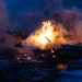 Petugas darurat Ukraina berupaya memadamkan api di lokasi serangan udara di Kyiv pada 24 Januari 2026. (Foto/Doc)