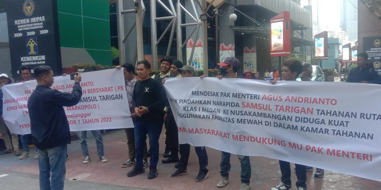 Koalisi Mahasiswa dan Warga Sumut Gelar Aksi Protes Dugaan Fasilitas Mewah Napi Samsul Tarigan. (Foto/Doc)