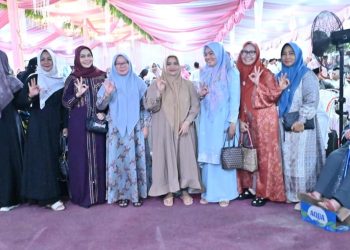 Bupati Bengkalis Kasmarni Gelar Kenduri dan Doa usai acara. (Foto/Darwis).