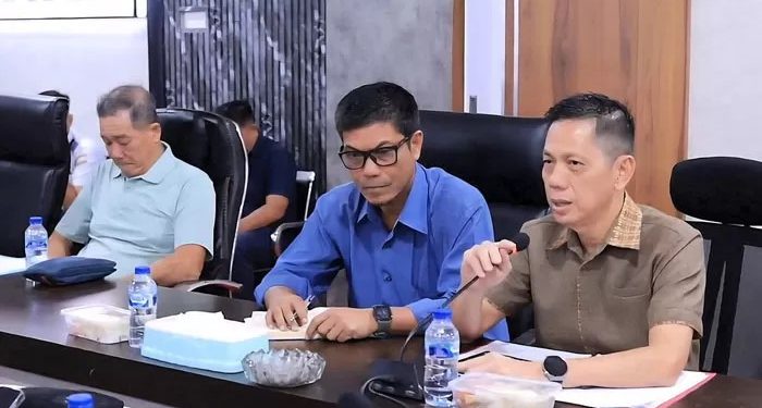 Ketua Komisi II DPRD Kepulauan Meranti, Syaifi Hasan, A.Md, pimpin rapat dengan pendapat. (Foto/Dokumentasi).