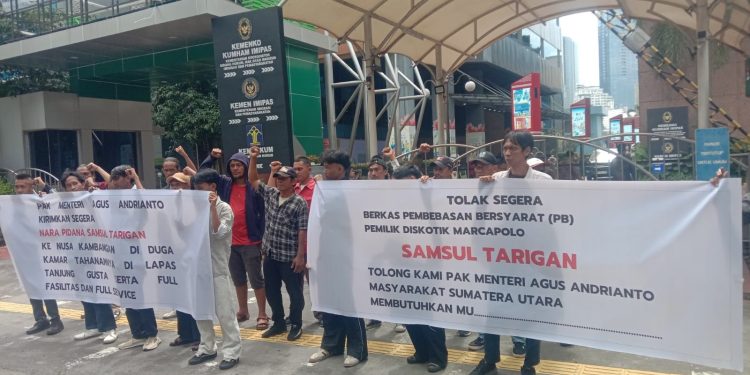 GNI Sumut Gelar Aksi Demo di Gedung KPK Tolak Pembebasan Syamsul Tarigan. (Foto/Sofyan).