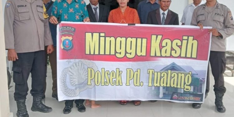 Polsek Padang Tualang Amankan Ibadah Minggu, Kapolres Langkat Tegaskan Komitmen Jaga Toleransi. (Foto/Jhon).
