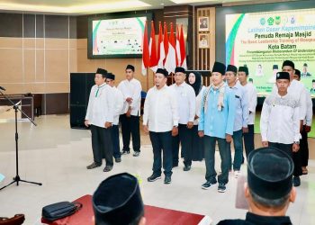 Wali Kota Batam Lantik Dewan Pengurus Kecamatan, BKPRMI Dan LDK Kota Batam. (Foto/Kominfo).
