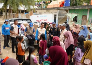 Petugas Bea Cukai Lhokseumawe Turun ke Babah Kreung, Sawang . (Foto/Humas).
