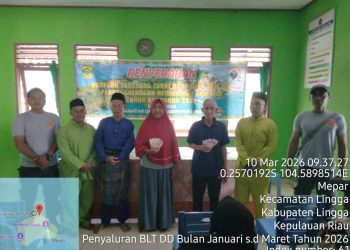 Pemdes Mepar Salurkan BLT DD Untuk 33 Keluarga Penerima Manfaat. (Foto/Gandoyo).