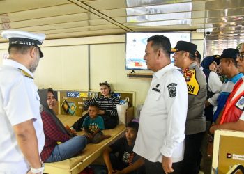 Gubernur Kepri Tinjau Angkutan Mudik Kapal KM Kelud Tujuan Belawan. (Foto/Humas).