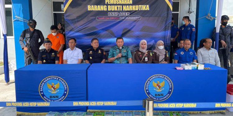 BNNP Aceh Dan Kanwil Bea Cukai Aceh Musnahkan 60 Kilogram BB Sabu Hasil Tangkapan. (Foto/Humas).